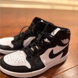 Nike Black and White Sneakers